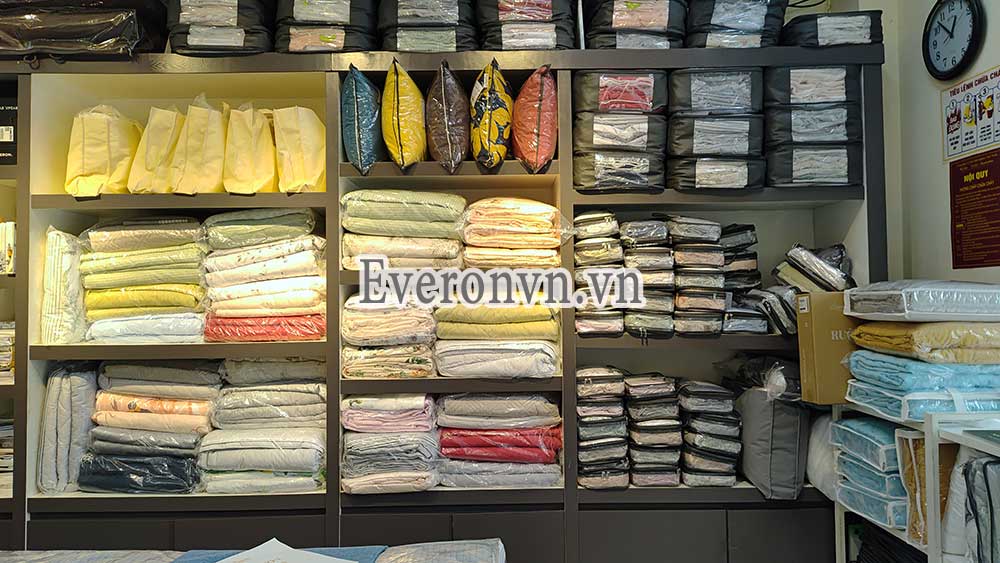 Bên trong Tổng đại lý Everon 128 nguyễn Khánh Toàn - Hà Nội